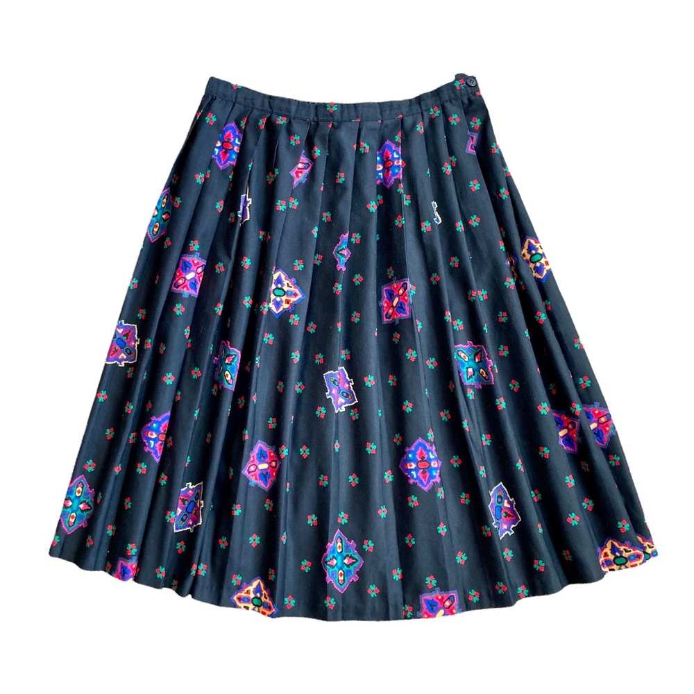 Vintage Smith & Jones Women’s black with colorful print skirt, Sz 18